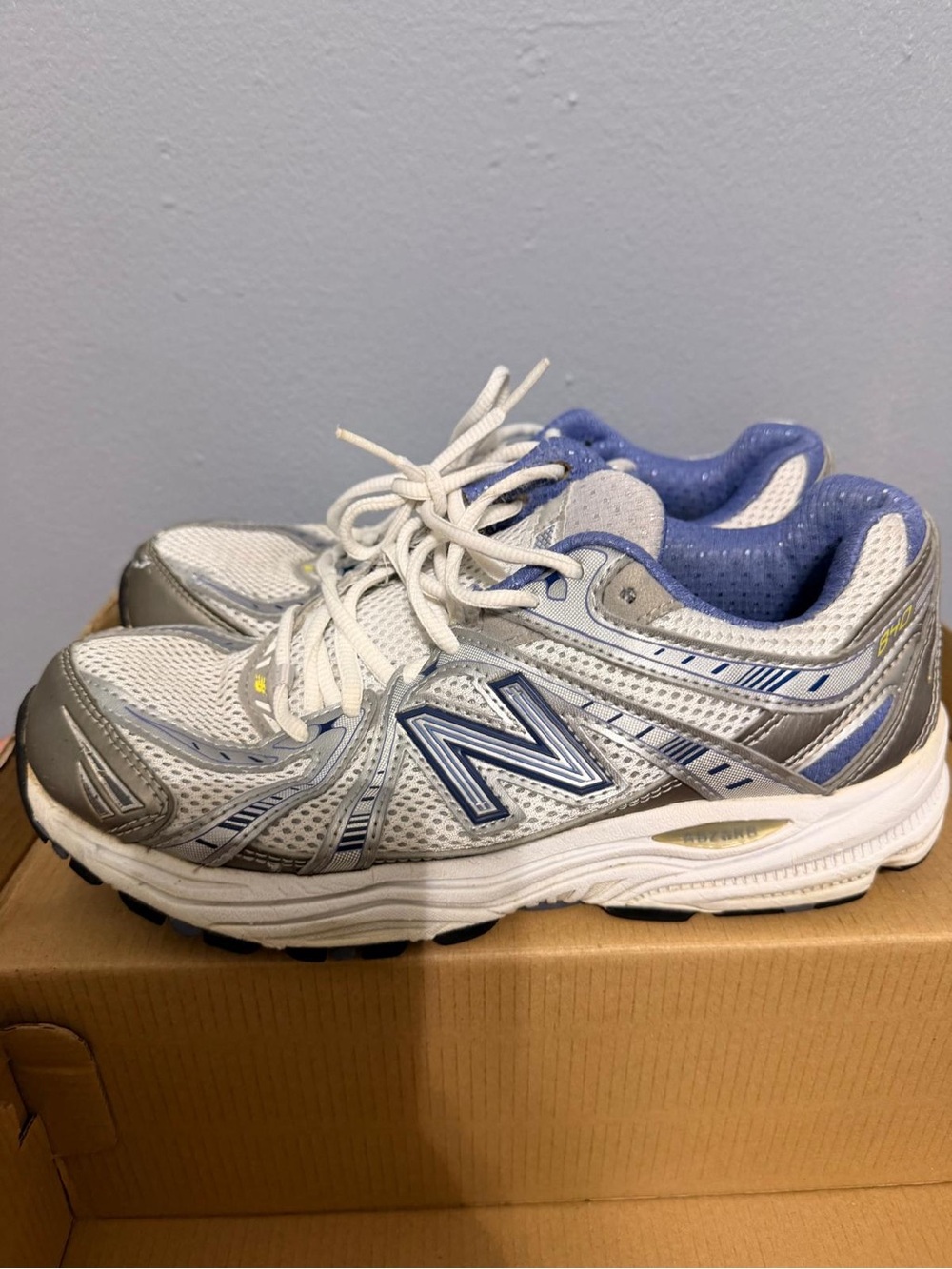 New Balance Women's Silver and Blue Athletic Sneakers